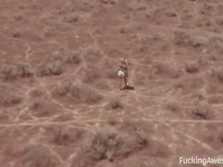 Габриела paltrova чука в на desert