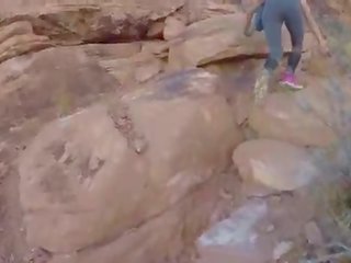 Ao ar livre público x classificado clipe em vermelho rocha canyon