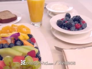 العاطفة-hd الفندق صباح وجبة فطور اللعنة مع امرأة سمراء جيل كاسيدي