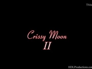 Crissy hënë - duke pirë duhan objekt adhurimi në dragginladies