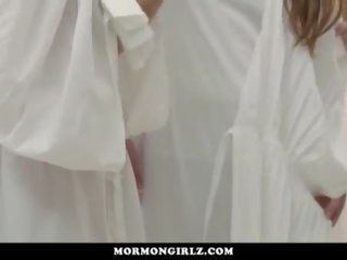 Mormongirlz- zwei mädchen start nach oben rothaarige muschi