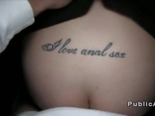Τατουάζ ομορφιά fucks έξω pov