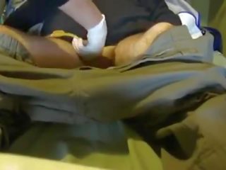 Enfermeira kemarahan uma punheta para o tetraplegico
