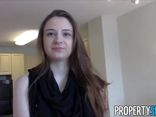 Propertysex - jovem real propriedade agente com grande natural tetas caseiro adulto vídeo